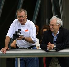 Sydney Pollack and Frank Ghery shooting Sony Classics' Sketches Of Frank Ghery - Pollack's final film as director